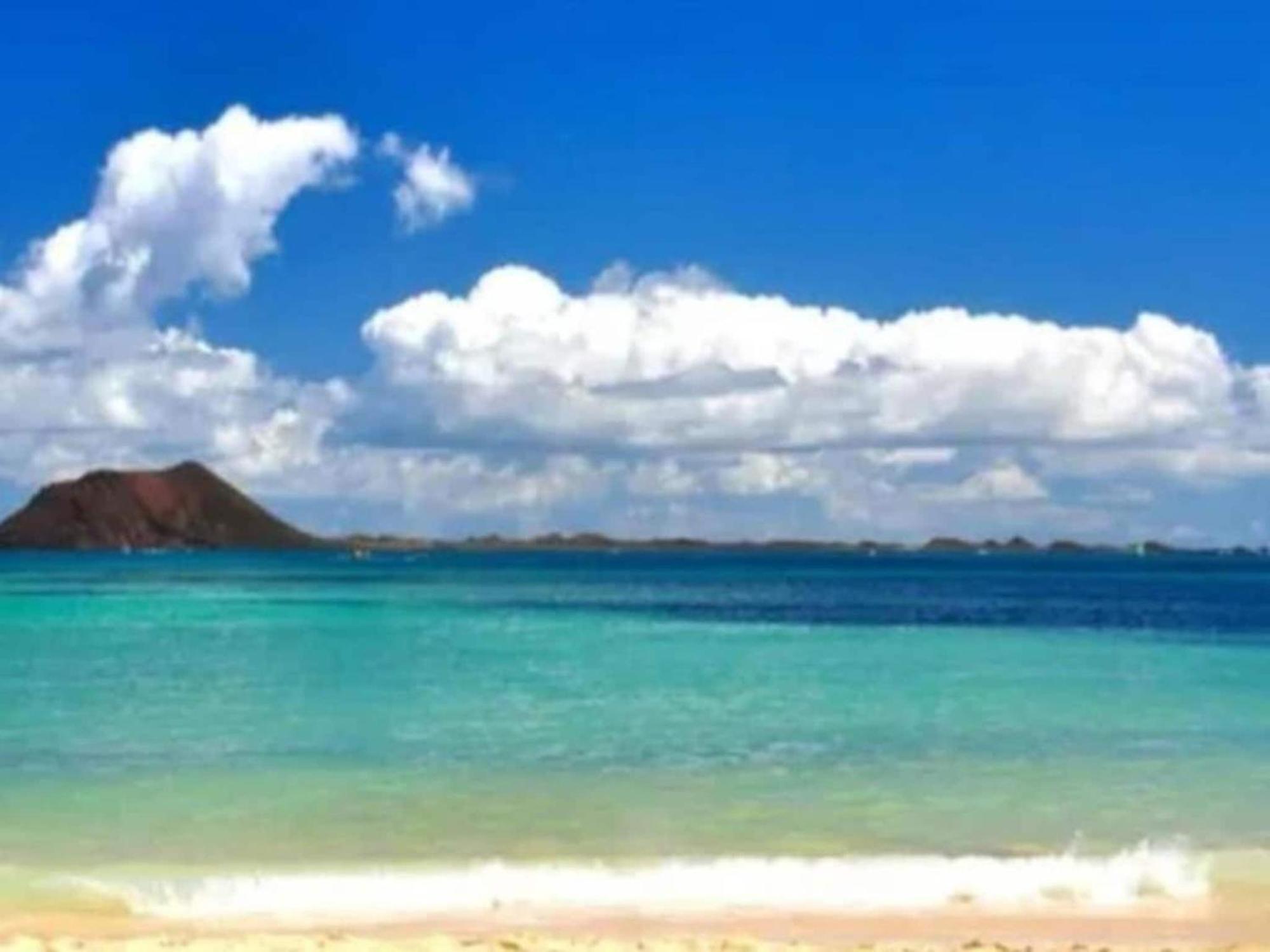 Villa With Pool And Private Access To The Corralejo
